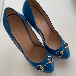 Gucci blue leather Jorlene horsebit pumps